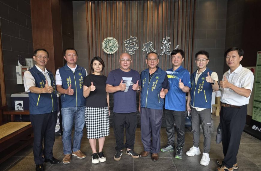 邱春茂理事長率團拜訪74電工科畢業校友吳明曉學長